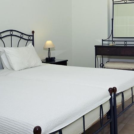 Anniska Hotell Kardhamili Exteriör bild