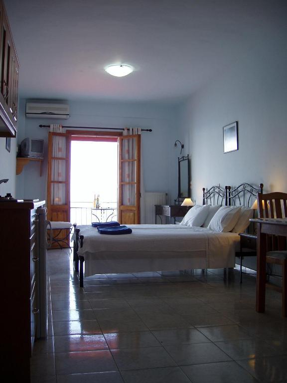 Anniska Hotell Kardhamili Rum bild